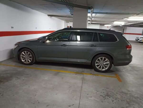 2017 Volkswagen Passat Variant 2.0TDI Advance - Image 16