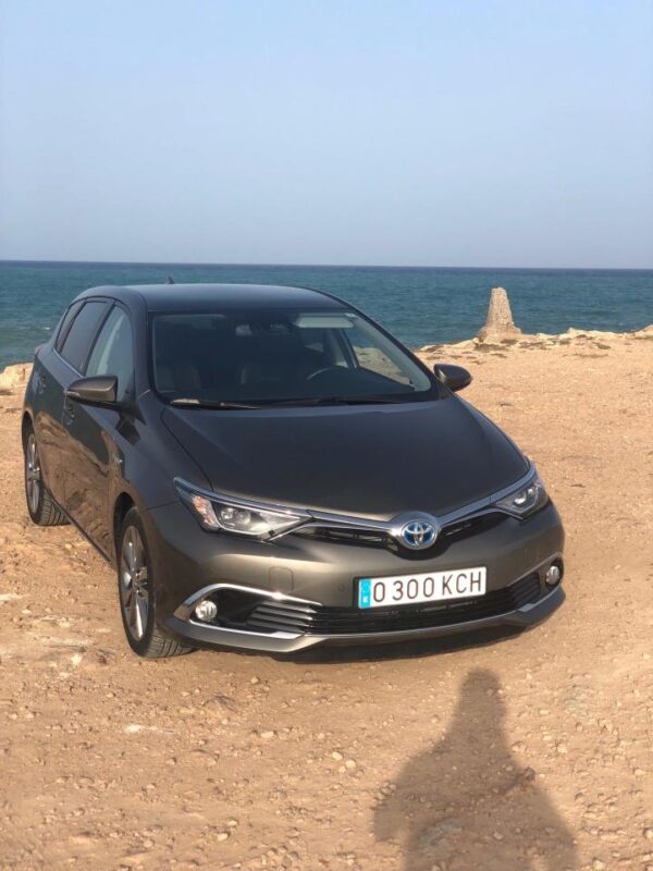 2017 Toyota Auris Híbrido Automático - Image 10