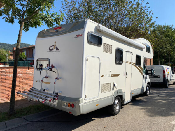 2012 Fiat 2.3 cc CI International — Elliot 40 Autocaravana - Image 3