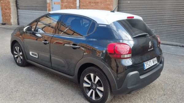 2021 Citroën C3 PureTech 110 - Image 3