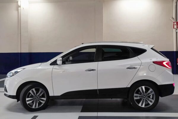 2014 Hyundai iX35 2.0CRDI 4X4 EcoB - Image 2