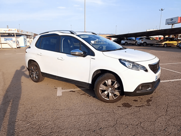 2017 Peugeot 2008 1.2 Style PureTech Automático - Image 6