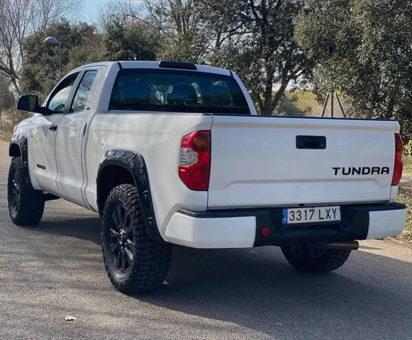 2016 Toyota Tundra 4.7 - Image 2