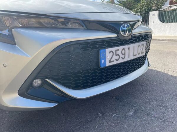 2019 Toyota Corolla Touring Sports 125H Business - Image 5