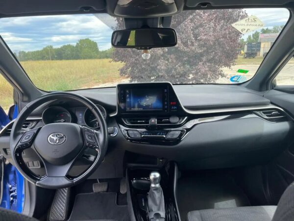 2019 Toyota C-HR 125H Advance - Image 4