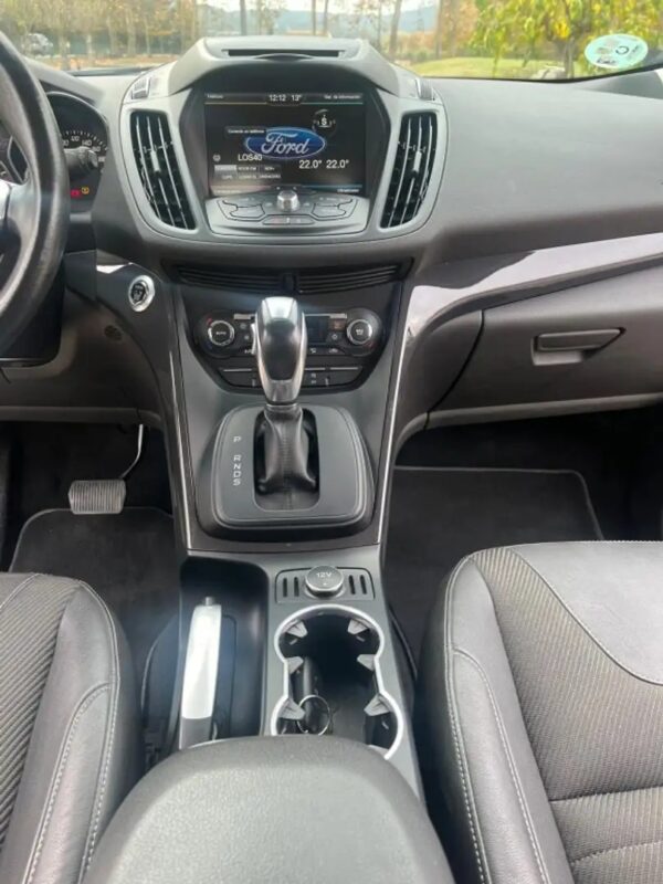 2016 Ford Kuga 2.0TDCi Auto S&S Titanium 4×4 PS 150 - Image 17