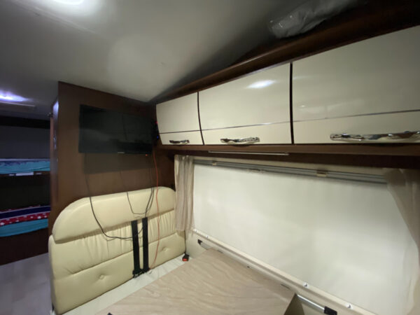 2012 Fiat 2.3 cc CI International — Elliot 40 Autocaravana - Image 8