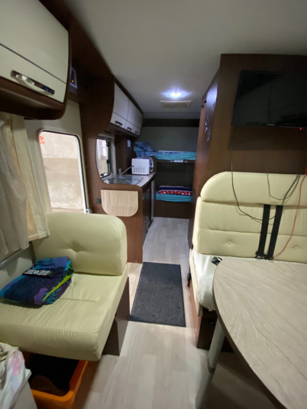 2012 Fiat 2.3 cc CI International — Elliot 40 Autocaravana - Image 7