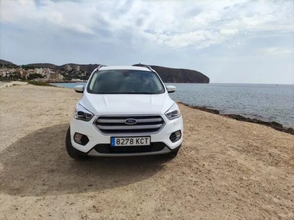 2017 Ford Kuga 1,5 TDCI Titanium Diésel - Image 2