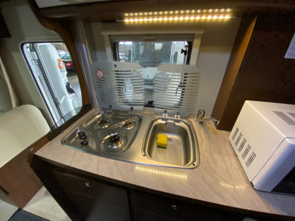 2012 Fiat 2.3 cc CI International — Elliot 40 Autocaravana - Image 11