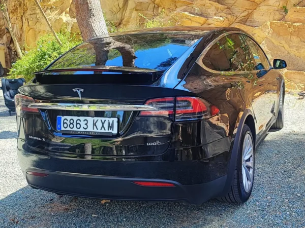 2019 Tesla Model X Long Range AWD - Image 2