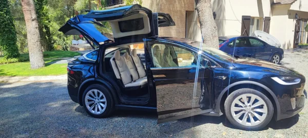 2019 Tesla Model X Long Range AWD - Image 8