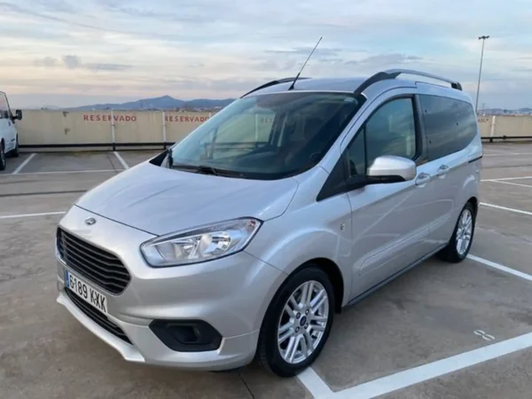 2019 Ford Tourneo Courier 1.0 Ecoboost Titanium