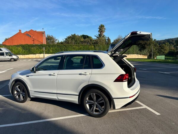 2019 Volkswaguen Tiguan 2.0 TDI R-Line - Image 6