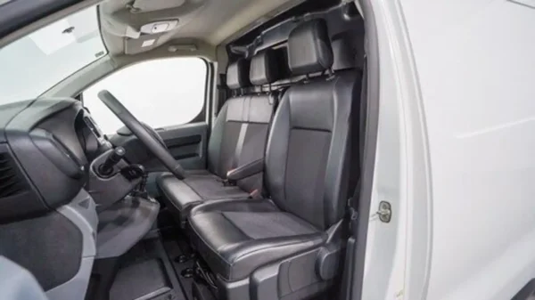 2020 Toyota Proace Van 120cv Bussines - Image 9