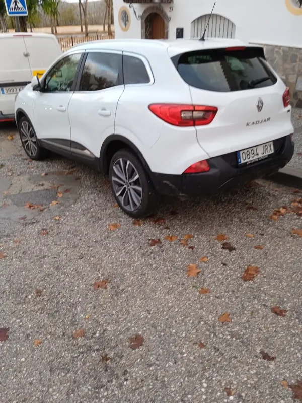 2016 Renault Kadjar 1.6dCi Energy Zen 4x4 - Image 4