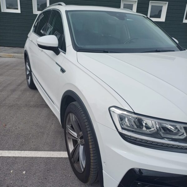 2019 Volkswaguen Tiguan 2.0 TDI R-Line - Image 3