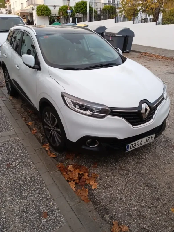 2016 Renault Kadjar 1.6dCi Energy Zen 4x4 - Image 2