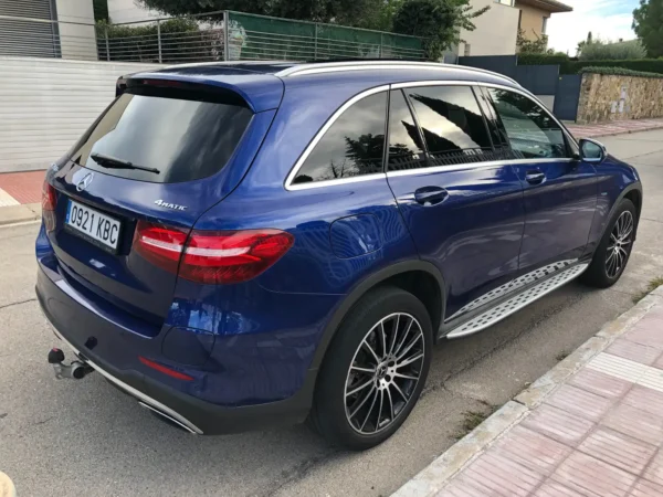 2017 Mercedes-Benz GLC 350e 4Matic - Image 2