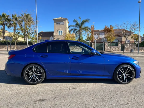 2019 BMW 330iA - Image 3