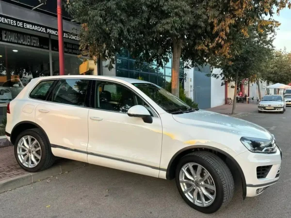 2015 Volkswagen Touareg Touareg 1.5dCi - Image 4