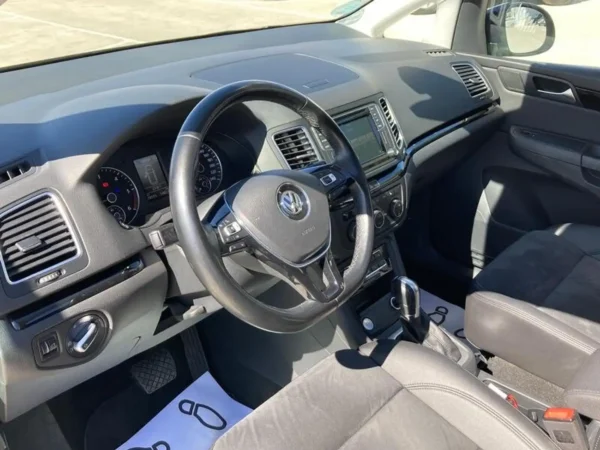 2019 Volkswagen Sharan - Image 4