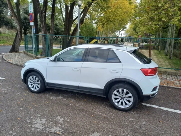 2021 Volkswagen T-Roc 2.0TDI Advance - Image 5