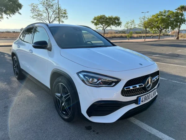 2020 Mercedes-Benz GLA 200d 8G-DCT - Image 2