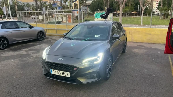 2018 Ford Focus 1.5TDCi ST-Line - Image 6