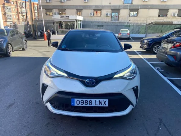 2021 Toyota C-HR 2.0 180H Advance - Image 2