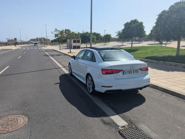 2019 Audi A3 Sedán 30 TDI S line S tronic - Image 3