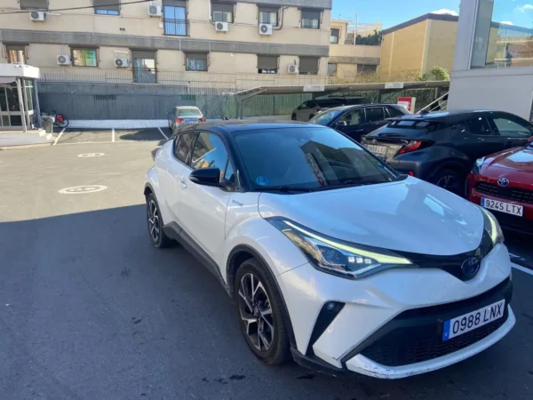 2021 Toyota C-HR 2.0 180H Advance - Image 3