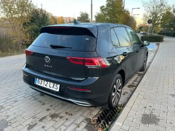 2021 Volkswagen Golf 2.0TDI Life - Image 3