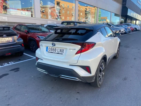 2021 Toyota C-HR 2.0 180H Advance - Image 4