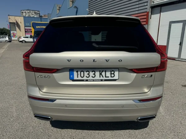 2018 Volvo XC60 D4 Inscription Premium Edition AWD Aut - Image 6