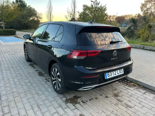 2021 Volkswagen Golf 2.0TDI Life - Image 6