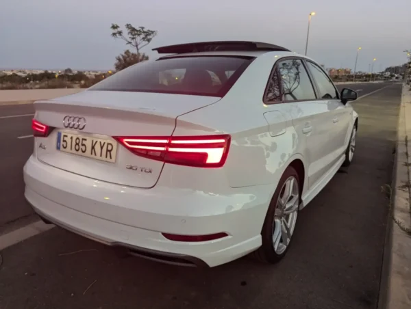 2019 Audi A3 Sedán 30 TDI S line S tronic - Image 9